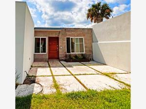 Casa en venta en Conjunto Habitacional Tinajitas, Medellín de Bravo, Veracruz de Ignacio de la Llave Casa en venta en Conjunto Habitacional Tinajitas, Medellín de Bravo, Veracruz de Ignacio de la Llave