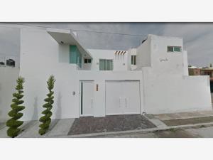 Casa en venta en Las Plazas, Irapuato, Guanajuato Casa en venta en Las Plazas, Irapuato, Guanajuato