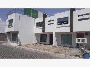 Casa en venta en Cuautlancingo, Cuautlancingo, Puebla Casa en venta en Cuautlancingo, Cuautlancingo, Puebla