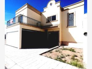 Casa en venta en Los Arrayanes, Gómez Palacio, Durango Casa en venta en Los Arrayanes, Gómez Palacio, Durango
