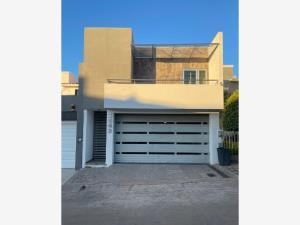 Casa en venta en Los Almendros, Culiacán, Sinaloa Casa en venta en Los Almendros, Culiacán, Sinaloa