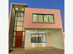 Casa en venta en Lomas de la Rioja, Alvarado, Veracruz de Ignacio de la Llave Casa en venta en Lomas de la Rioja, Alvarado, Veracruz de Ignacio de la Llave