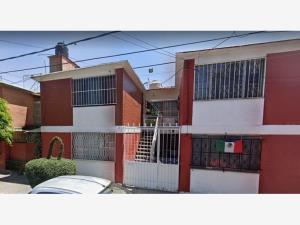 Casa en venta en Valle de Aragon, Nezahualcóyotl, México Casa en venta en Valle de Aragon, Nezahualcóyotl, México