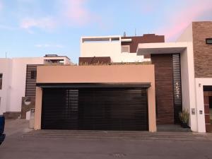 Casa en venta en Pontevedra, Culiacán, Sinaloa Casa en venta en Pontevedra, Culiacán, Sinaloa