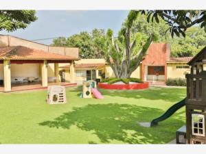 Casa en venta en Jardines de Ahuatepec, Cuernavaca, Morelos Casa en venta en Jardines de Ahuatepec, Cuernavaca, Morelos