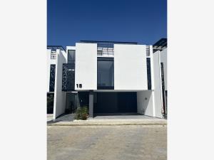 Casa en venta en Lomas de Angelópolis, San Andrés Cholula, Puebla Casa en venta en Lomas de Angelópolis, San Andrés Cholula, Puebla