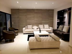 Casa en renta en Lomas de la Selva, Cuernavaca, Morelos Casa en renta en Lomas de la Selva, Cuernavaca, Morelos