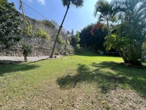 Terreno en venta en Rinconada Palmira, Cuernavaca, Morelos Terreno en venta en Rinconada Palmira, Cuernavaca, Morelos