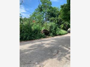 Terreno en venta en Lomas de Atzingo, Cuernavaca, Morelos Terreno en venta en Lomas de Atzingo, Cuernavaca, Morelos
