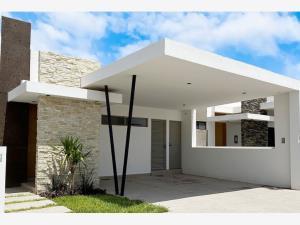 Casa en venta en Los Viñedos, Torreón, Coahuila de Zaragoza Casa en venta en Los Viñedos, Torreón, Coahuila de Zaragoza