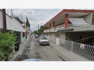 Casa en venta en Valle de Santa Lucía (Granja Sanitaria), Monterrey, Nuevo León Casa en venta en Valle de Santa Lucía (Granja Sanitaria), Monterrey, Nuevo León