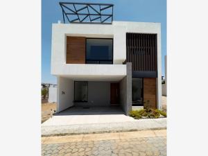 Casa en venta en Lomas de Angelópolis, San Andrés Cholula, Puebla Casa en venta en Lomas de Angelópolis, San Andrés Cholula, Puebla