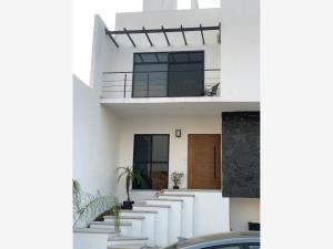 Casa en venta en Tzompantle Norte, Cuernavaca, Morelos Casa en venta en Tzompantle Norte, Cuernavaca, Morelos