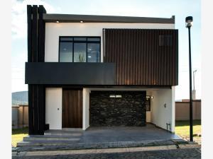 Casa en venta en Santa Clara Ocoyucan, Ocoyucan, Puebla Casa en venta en Santa Clara Ocoyucan, Ocoyucan, Puebla