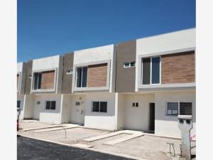 Casa en venta en Tabachines, Gómez Palacio, Durango Casa en venta en Tabachines, Gómez Palacio, Durango