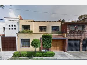 Casa en venta en Romero de Terreros, Coyoacán, Ciudad de México Casa en venta en Romero de Terreros, Coyoacán, Ciudad de México