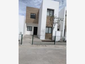 Casa en venta en Los Viñedos, Torreón, Coahuila de Zaragoza Casa en venta en Los Viñedos, Torreón, Coahuila de Zaragoza