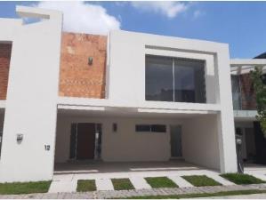 Casa en venta en Lomas de Angelópolis, San Andrés Cholula, Puebla Casa en venta en Lomas de Angelópolis, San Andrés Cholula, Puebla