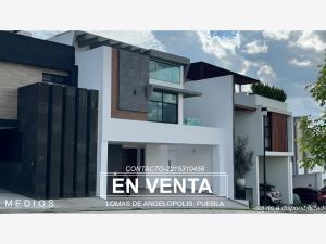 Casa en venta en Lomas de Angelópolis II, San Andrés Cholula, Puebla Casa en venta en Lomas de Angelópolis II, San Andrés Cholula, Puebla