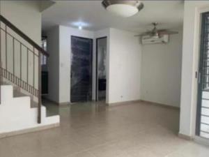 Casa en venta en Las Cumbres, Monterrey, Nuevo León Casa en venta en Las Cumbres, Monterrey, Nuevo León