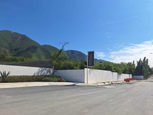 Terreno en venta en El Uro Oriente, Monterrey, Nuevo León Terreno en venta en El Uro Oriente, Monterrey, Nuevo León