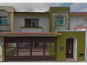 Casa en remate en Residencial Fluvial Vallarta, Puerto Vallarta, Jalisco Casa en remate en Residencial Fluvial Vallarta, Puerto Vallarta, Jalisco