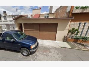 Casa en remate en Guadalupe, Toluca, México Casa en remate en Guadalupe, Toluca, México