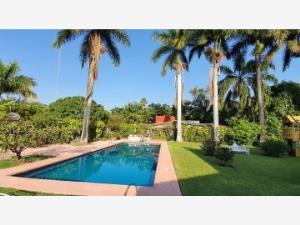 Casa en venta en Lomas de Jiutepec, Jiutepec, Morelos Casa en venta en Lomas de Jiutepec, Jiutepec, Morelos