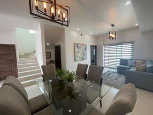 Casa en venta en Los Viñedos, Torreón, Coahuila de Zaragoza Casa en venta en Los Viñedos, Torreón, Coahuila de Zaragoza