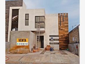 Casa en venta en Lomas de la Rioja, Alvarado, Veracruz de Ignacio de la Llave Casa en venta en Lomas de la Rioja, Alvarado, Veracruz de Ignacio de la Llave