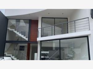 Casa en renta en Jardines de Ahuatlán, Cuernavaca, Morelos Casa en renta en Jardines de Ahuatlán, Cuernavaca, Morelos