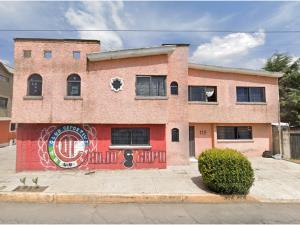 Casa en venta en Capultitlán Centro, Toluca, México Casa en venta en Capultitlán Centro, Toluca, México