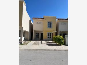 Casa en venta en Ampliación Senderos, Torreón, Coahuila de Zaragoza Casa en venta en Ampliación Senderos, Torreón, Coahuila de Zaragoza