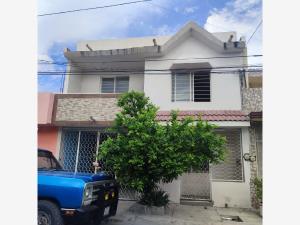 Casa en venta en Prados de la Cieneguita, Apodaca, Nuevo León Casa en venta en Prados de la Cieneguita, Apodaca, Nuevo León