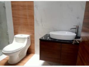 Casa en remate en Colinas del Cimatario, Querétaro, Querétaro Casa en remate en Colinas del Cimatario, Querétaro, Querétaro