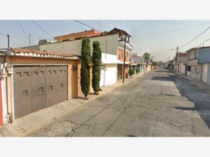 Casa en venta en Villa de las Flores 2a Sección (Unidad Coacalco), Coacalco de Berriozábal, México Casa en venta en Villa de las Flores 2a Sección (Unidad Coacalco), Coacalco de Berriozábal, México