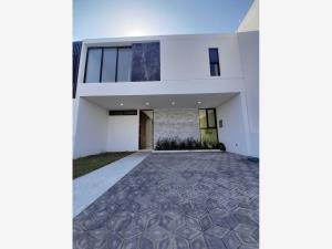 Casa en venta en Lomas de la Rioja, Alvarado, Veracruz de Ignacio de la Llave Casa en venta en Lomas de la Rioja, Alvarado, Veracruz de Ignacio de la Llave