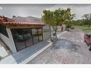 Casa en venta en La Rivera, Colima, Colima Casa en venta en La Rivera, Colima, Colima