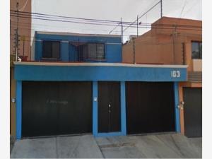 Casa en venta en Lomas de Vista Bella, Morelia, Michoacán de Ocampo Casa en venta en Lomas de Vista Bella, Morelia, Michoacán de Ocampo