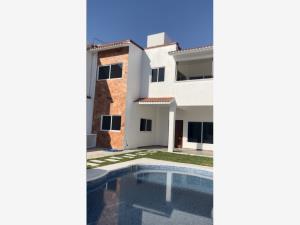 Casa en venta en Tequesquitengo, Jojutla, Morelos Casa en venta en Tequesquitengo, Jojutla, Morelos