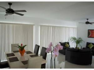 Casa en remate en Colinas de San Jerónimo, Monterrey, Nuevo León Casa en remate en Colinas de San Jerónimo, Monterrey, Nuevo León