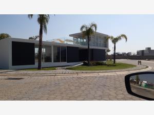 Terreno en venta en Lomas de Angelópolis, San Andrés Cholula, Puebla Terreno en venta en Lomas de Angelópolis, San Andrés Cholula, Puebla