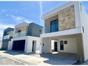 Casa en venta en La Barranca, Torreón, Coahuila de Zaragoza Casa en venta en La Barranca, Torreón, Coahuila de Zaragoza