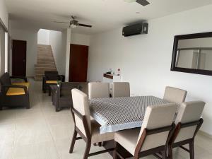 Casa en renta en Villas Cholul, Mérida, Yucatán Casa en renta en Villas Cholul, Mérida, Yucatán