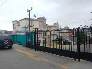Casa en remate en Urbi Quinta del Cedro, Tijuana, Baja California Casa en remate en Urbi Quinta del Cedro, Tijuana, Baja California