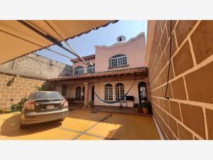 Casa en venta en Ocotepec, Cuernavaca, Morelos Casa en venta en Ocotepec, Cuernavaca, Morelos