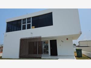 Casa en venta en Río del Dorado, Boca del Río, Veracruz de Ignacio de la Llave Casa en venta en Río del Dorado, Boca del Río, Veracruz de Ignacio de la Llave