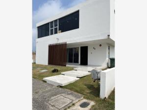 Casa en venta en Residencial Playa Dorada, Alvarado, Veracruz de Ignacio de la Llave Casa en venta en Residencial Playa Dorada, Alvarado, Veracruz de Ignacio de la Llave