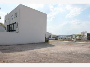 Terreno en venta en Real del Bosque, Corregidora, Querétaro Terreno en venta en Real del Bosque, Corregidora, Querétaro