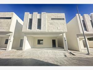Casa en venta en Lomas de Lourdes, Saltillo, Coahuila de Zaragoza Casa en venta en Lomas de Lourdes, Saltillo, Coahuila de Zaragoza